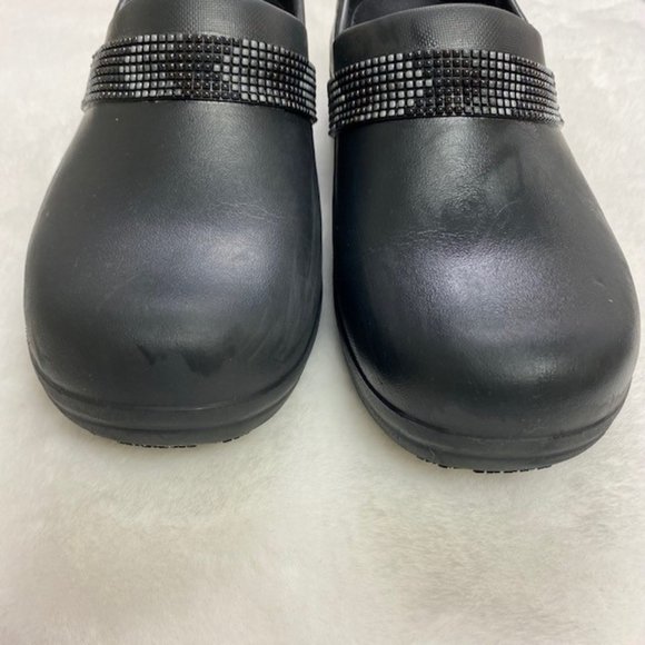 LIKE NEW Crocs Felicity Dual Comfort Non-Slip Nurse Work Clogs, size 10 - Picture 3 of 13